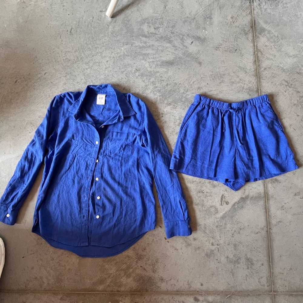 GAP Women’s Linen Shorts Set
